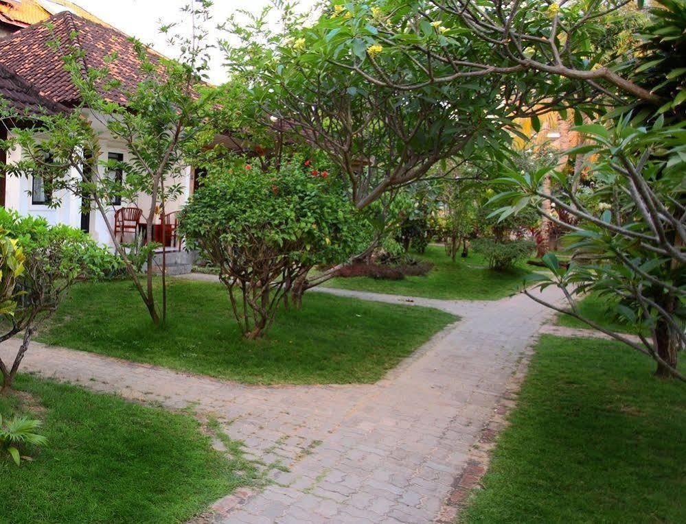 Budhi Beach Inn 꾸따 외부 사진