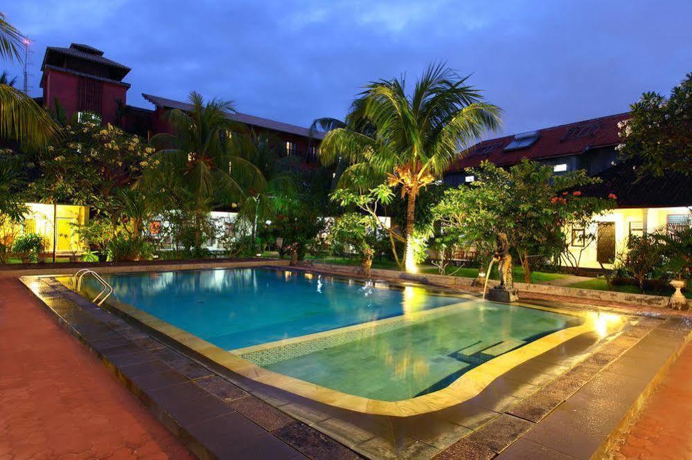 Budhi Beach Inn 꾸따 외부 사진